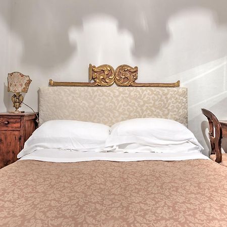 B&B La Residenza Del Poeta Montesicuro エクステリア 写真