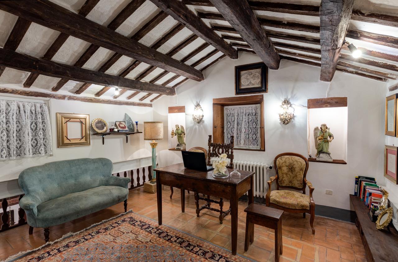 B&B La Residenza Del Poeta Montesicuro エクステリア 写真