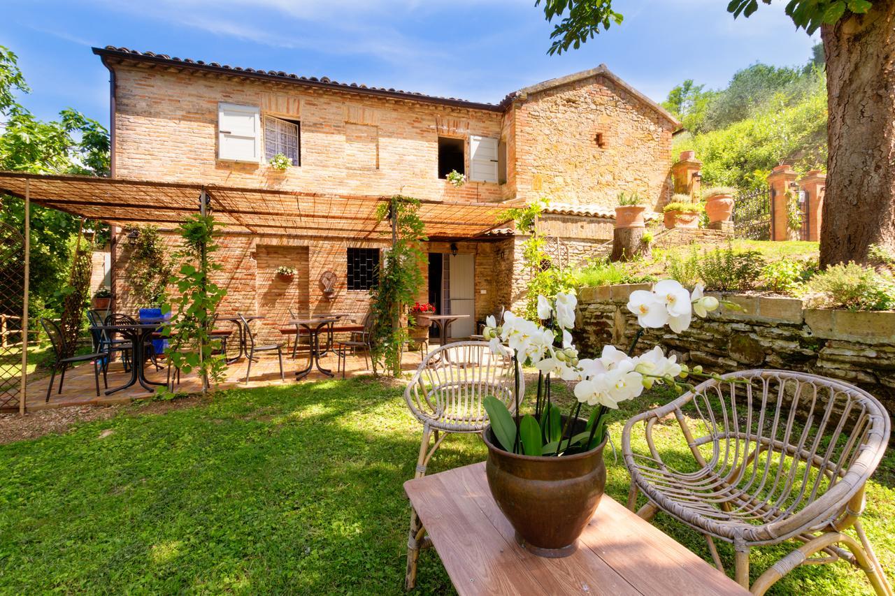 B&B La Residenza Del Poeta Montesicuro エクステリア 写真