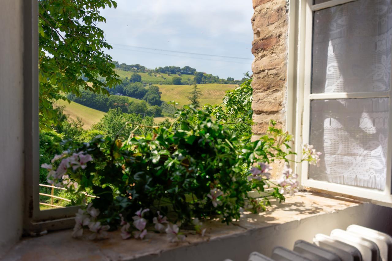 B&B La Residenza Del Poeta Montesicuro エクステリア 写真